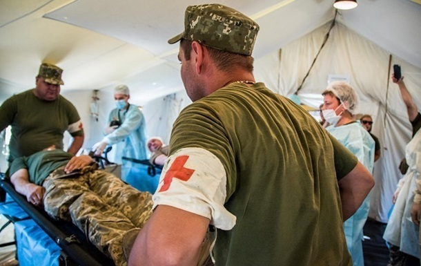 На Донбассе ранен военный