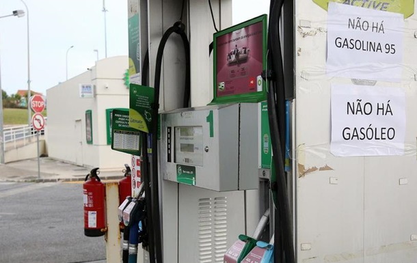 Страйк у Португалії: на автозаправках дефіцит пального 