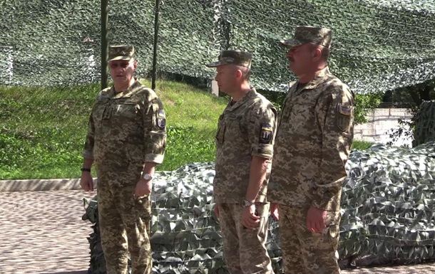 На Донбассе представили нового командующего ООС