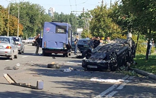 В Донецке четыре человека погибли в тройном ДТП