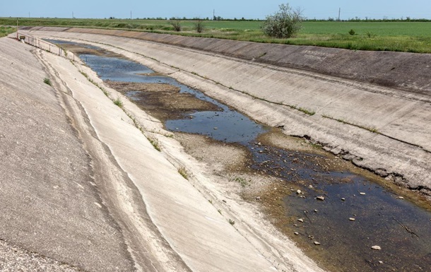  Днепр наш . В Крыму требуют вернуть водоснабжение