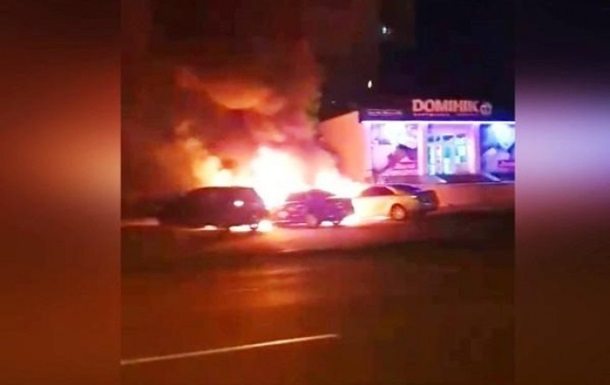 У Вінниці згоріли два авто, підозрюють підпал