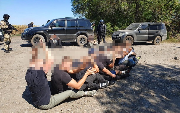 Група чоловіків намагалася захопити держпідприємство на Харківщині