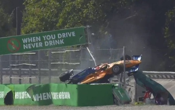 На гонке Формулы-3 произошла жуткая авария