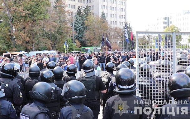 Опубликовано полное видео столкновений на прайде в Харькове