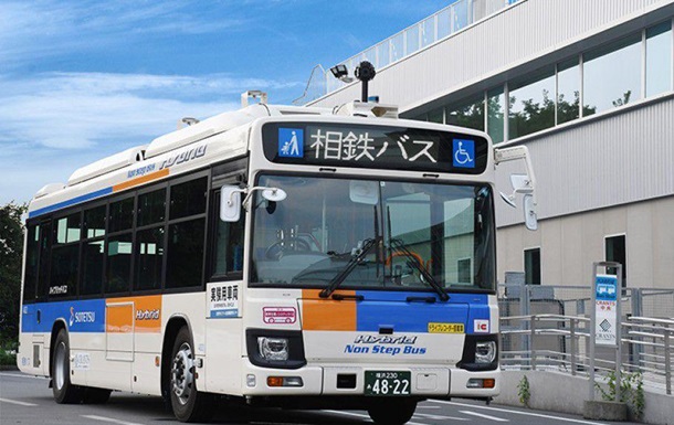 В Японії запустили рейсовий автобус без водія