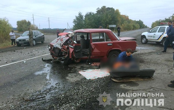 У Полтавській області зіткнулися чотири авто, є жертви