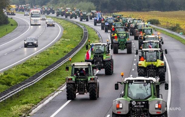 У Нідерландах фермери влаштували акцію протесту на тракторах