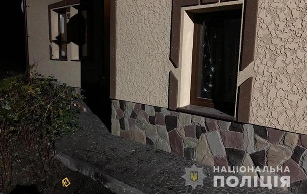 На Прикарпатье во двор жилого дома бросили две гранаты