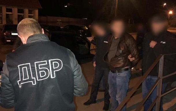 В Житомирской области полицейский наладил сбыт наркотиков – ГБР