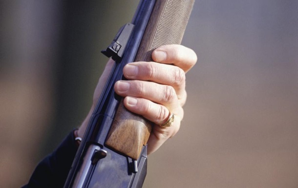 У Хмельницькій області чоловік застрелив знайомого, який стояв біля мішені
