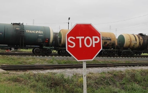 Україна в три рази скоротила транзит нафтопродуктів