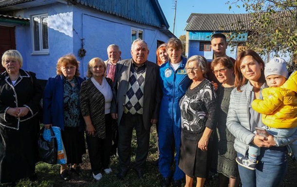 В Україну приїхала астронавт українського походження