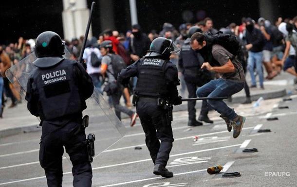 Протести в Каталонії розганяють гумовими кулями