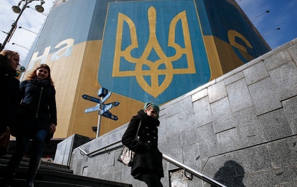 Украинцы поддерживают сотрудничество с МВФ - опрос