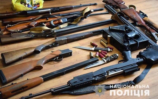 Українці здали в поліцію більш як три тисячі одиниць зброї