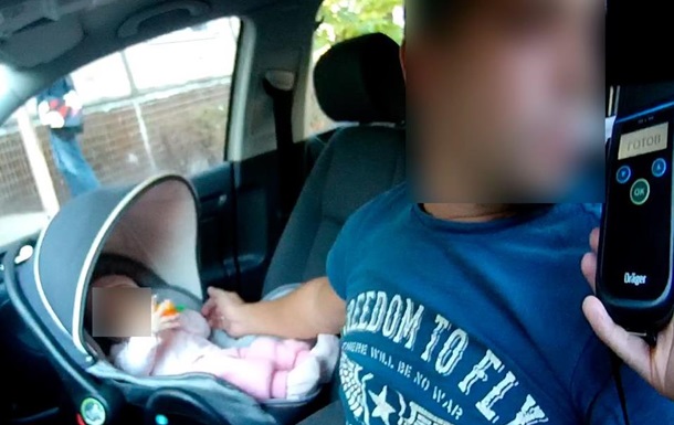 Поліція затримала п яного водія з немовлям в машині