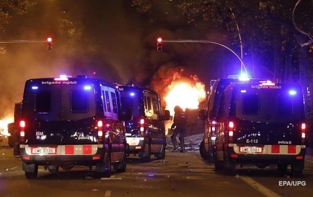 Майже 600 людей постраждали під час заворушень в Барселоні