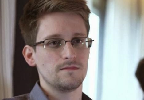 Эдвард Сноуден рассказал как перед уходом из спец служб искал файлы про НЛО