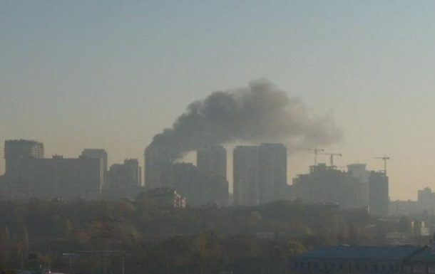 Масштабный пожар в Киеве: что горит