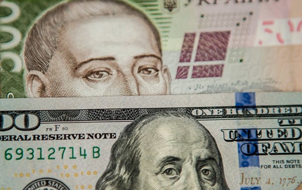 Гривна за месяц подешевела к доллару на 2,6% - НБУ