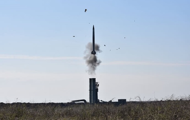 Военные показали учения с запуском ракет С-300