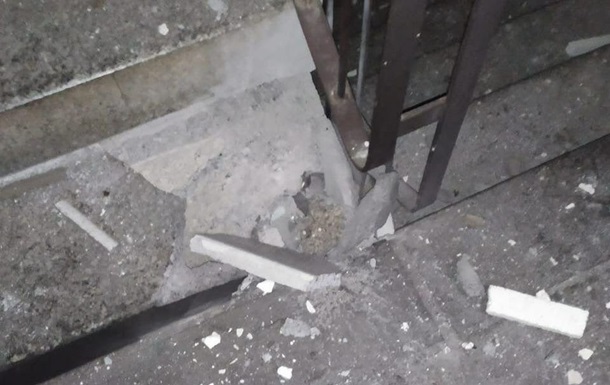 У Львівській області в під їзді житлового будинку вибухнула граната