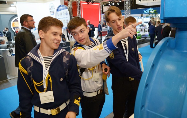 Борис Колесников вместе с юными украинскими моряками посетил престижный форум в Нидерландах