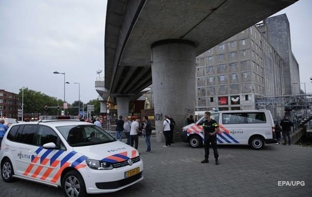 Двох осіб затримали в Нідерландах за підозрою в підготовці теракту