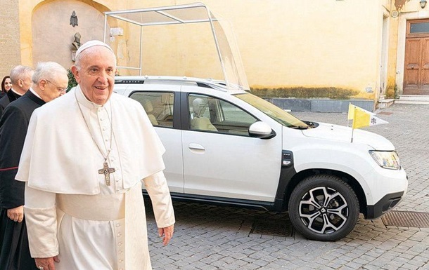 У Папи Римського з явився новий автомобіль
