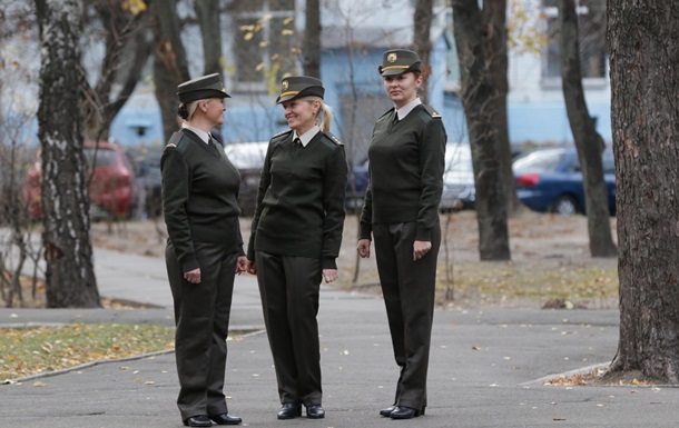 В Україні радикально змінили форму для жінок-військових
