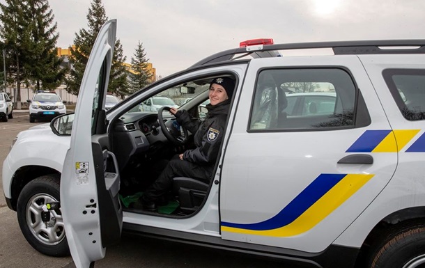 США подарували українським поліцейським 88 машин