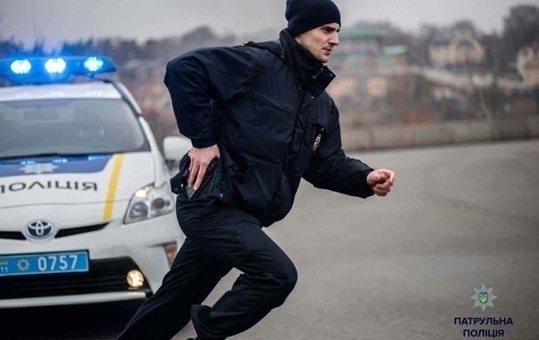 У Львові затриманий чоловік втік з відділення зі зброєю копа