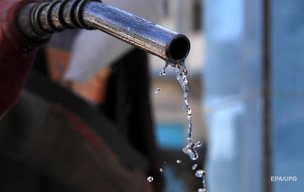 АЗС зобов язали знизити ціни на паливо