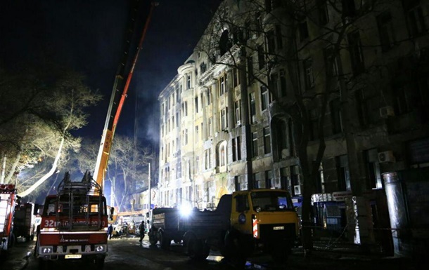 Пожар в Одессе: спасатели обнаружили тело женщины