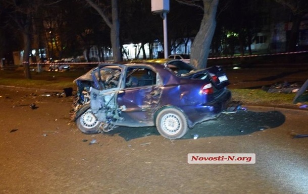 У Миколаєві Lexus протаранив таксі: двоє загиблих