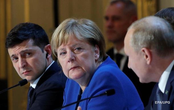 Меркель поддержала пересмотр минских соглашений