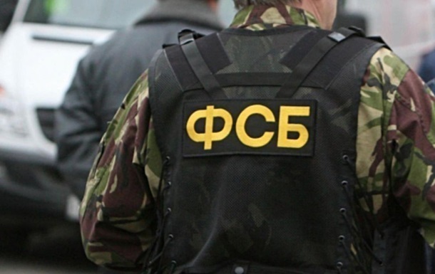 ФСБ заявила про затримання злочинця з України на в їзді до Криму