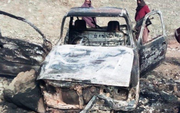У Пакистані зіткнулися автобус і бензовоз: згоріли 15 осіб