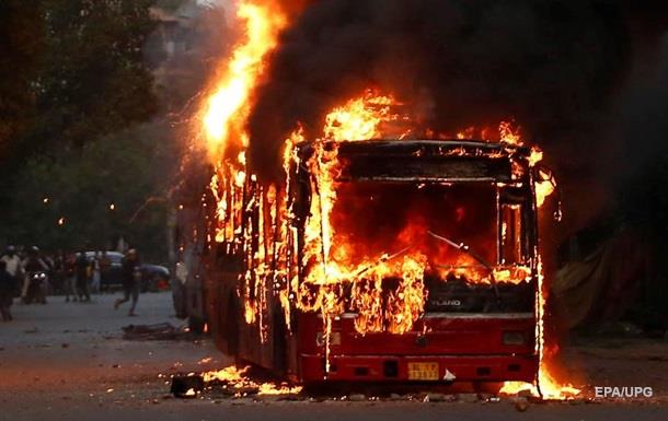 В столице Индии около 70 человек пострадали в беспорядках