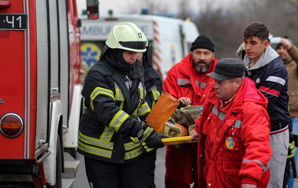 В Черниговской области в ДТП погибли три человека, 15 пострадавших