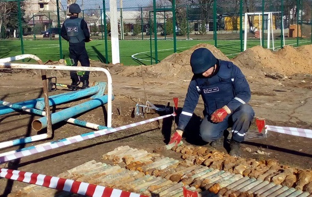 В школе на Одессчине нашли 350 боеприпасов