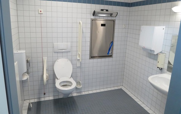 Розроблено незручний унітаз, щоб співробітники не засиджувалися в туалеті