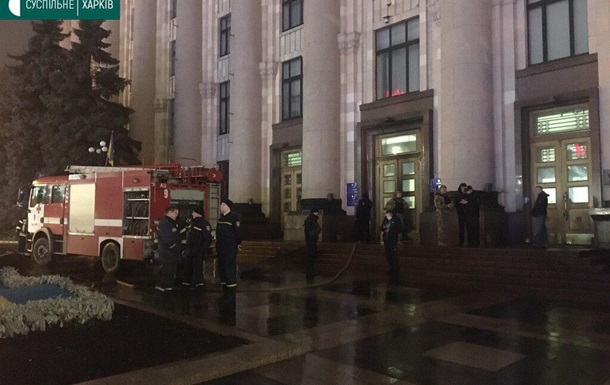 В Харькове подожгли вход в ОГА