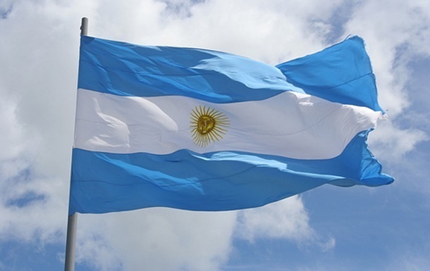 Аргентинські депутати заморозили свої зарплати