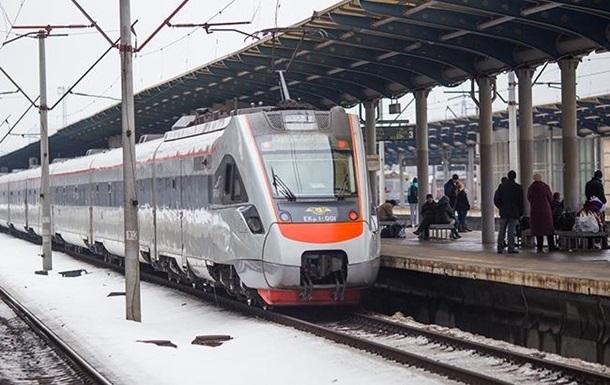 Новый год в поезде встретят 17 тысяч украинцев