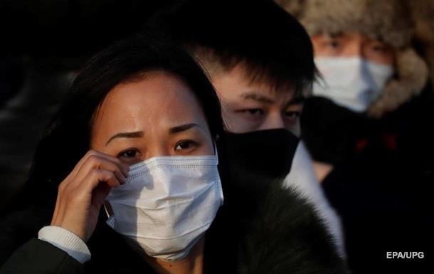 Китайці скупили сотні мільйонів масок через вірус