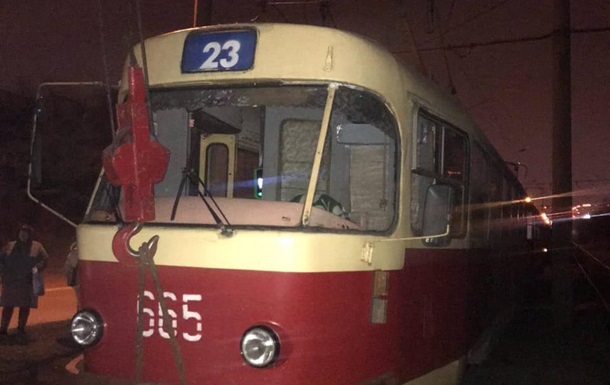 У Харкові трамвай збив на смерть чоловіка