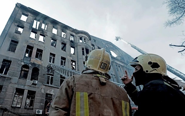 Пожар в колледже Одессы: двое погибших удостоены звания Герой Украины