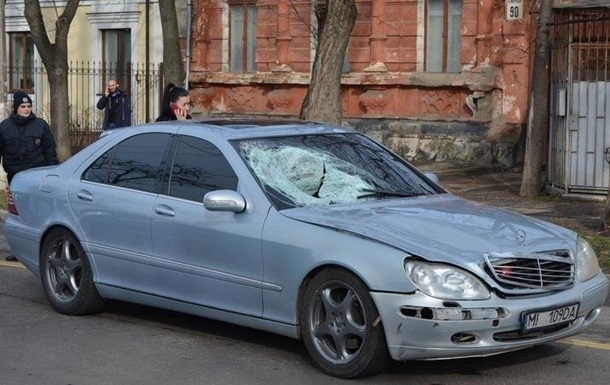 В Николаеве избили виновника смертельного ДТП